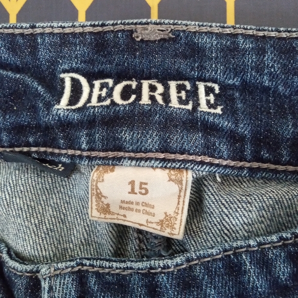Decree Pants Size 15 Distressed Bootcut Blue Jeans Hole in Knee Worn Bottom Hem - Picture 8 of 15